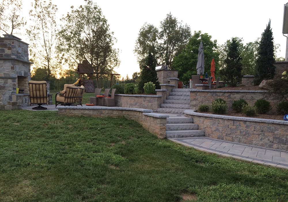 Hartman Landscaping — Retaining Walls